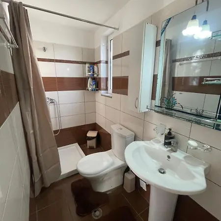 招待所 Luigi Gjirokastër