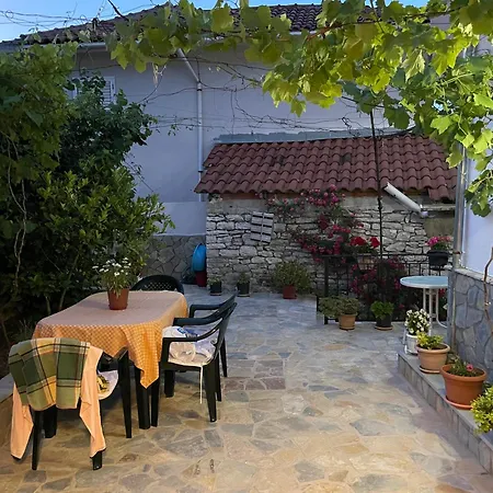 Гостевой дом Luigi Гирокастра