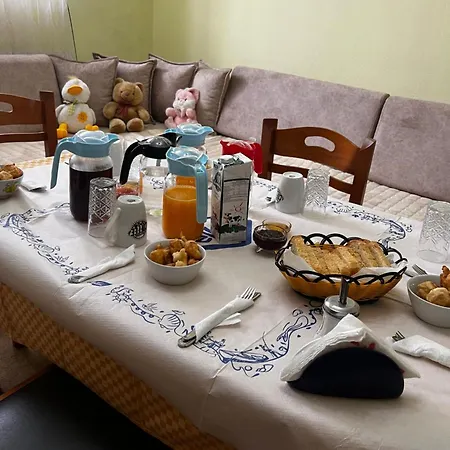 Luigi Guest house *