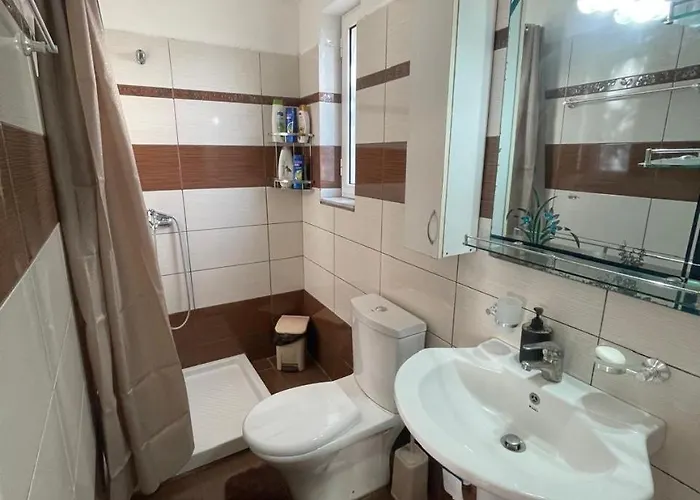 Гостевой дом Luigi Гирокастра